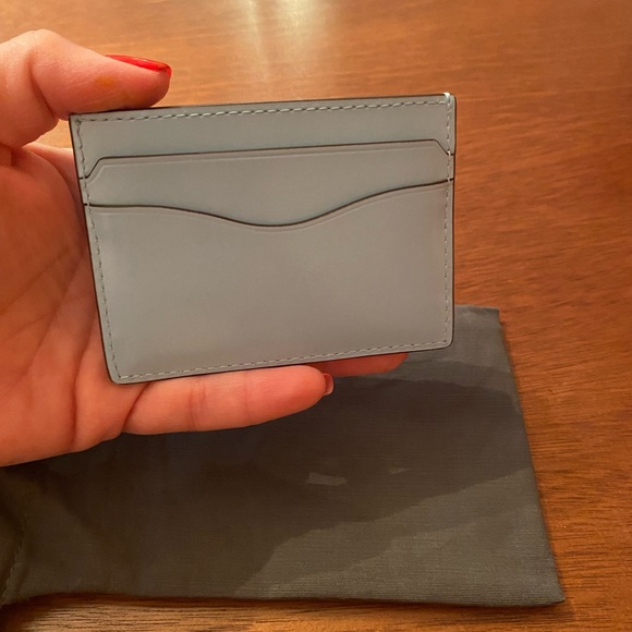 💯🩵 Authentic Tory Burch Emerson Patent Slim
Card Holder - Picture 2 of 5